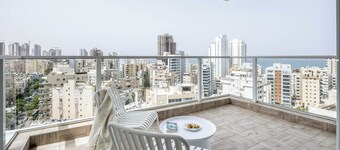 Seaside High-Rise Apt by Sea N' Rent