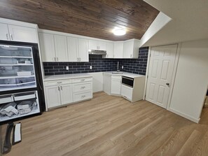 Microwave, oven, stovetop