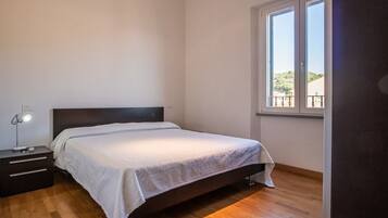 1 bedroom, iron/ironing board, WiFi