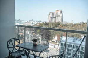 Classic Condo | Balcony view - Vision condo (Pattaya)