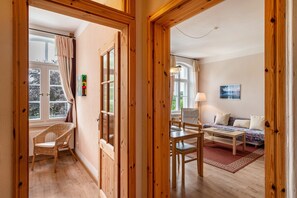 TV, ping pong - Apartment 'Ferienwohnung 7' with Shared Terrace and Shared Garden (Krakow am See)