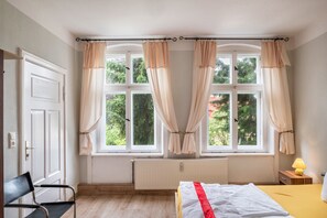 2 quartos, Wi-Fi de cortesia, roupa de cama