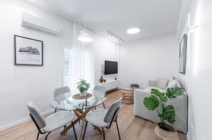 TV - Phaedrus Living: Prosperity Residences Harmony (Athina)