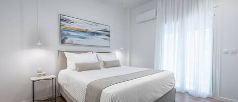 Silitysrauta/-lauta, Wi-Fi, vuodevaatteet