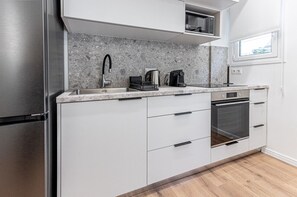 Fridge, microwave, oven, stovetop - Phaedrus Living: Prosperity Residences Harmony (Athina)