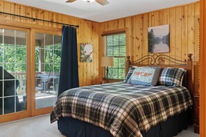 3 bedrooms, iron/ironing board, free WiFi, bed sheets - A Century of Mountain Summers. Your Turn | Bear View Cabin (Highlands)