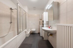 Douche, serviettes fournies