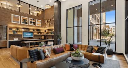 Luxe Hayward 2BR w/ Pools, Spas & A/C, near Green Spaces, by Blueground