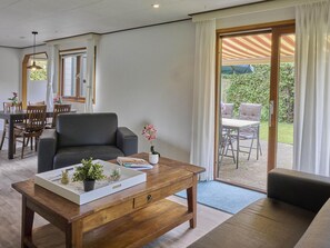 TV - Pet-friendly house on the Veluwe (Garderen)