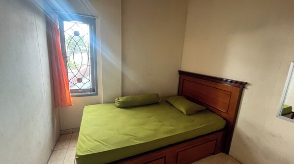 Chambre Simple Économique | Draps fournis