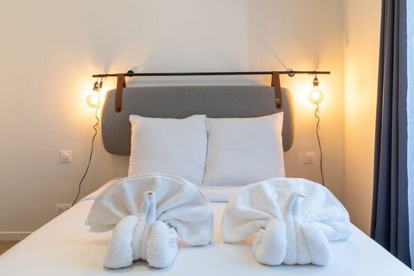 2 bedrooms, iron/ironing board, travel crib, WiFi