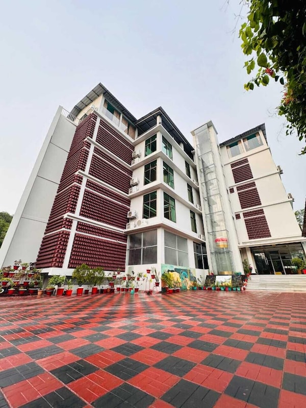 D'more Sreemangal Hotel & Resort - Tripura