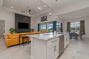 Interior - The Great Cape Escape (Cape Coral)