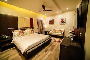 Free WiFi, bed sheets - Aura A Boutique Hotel Ajmer (Ajmer)
