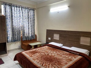 华丽客房 | 办公桌、笔记本电脑工作区、隔音、免费 WiFi