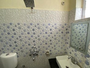 Desk, laptop workspace, soundproofing, free WiFi - Hotel Aashirwad (Reasi)
