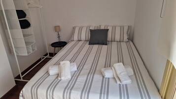 1 soverom, internettilgang og sengetøy