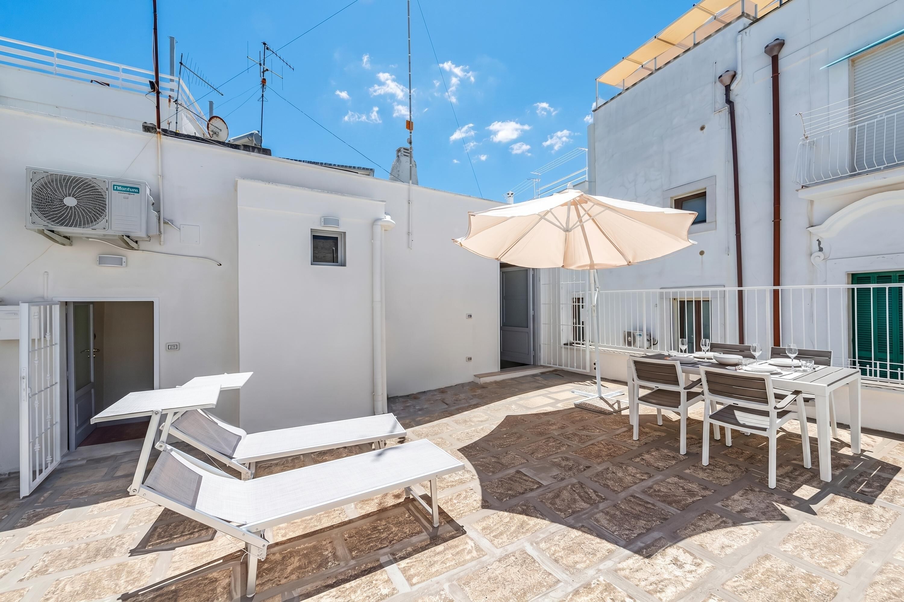Apartamento familiar, 1 habitación, microondas (Dimora del Levante Monopoli) | Restaurante al aire libre