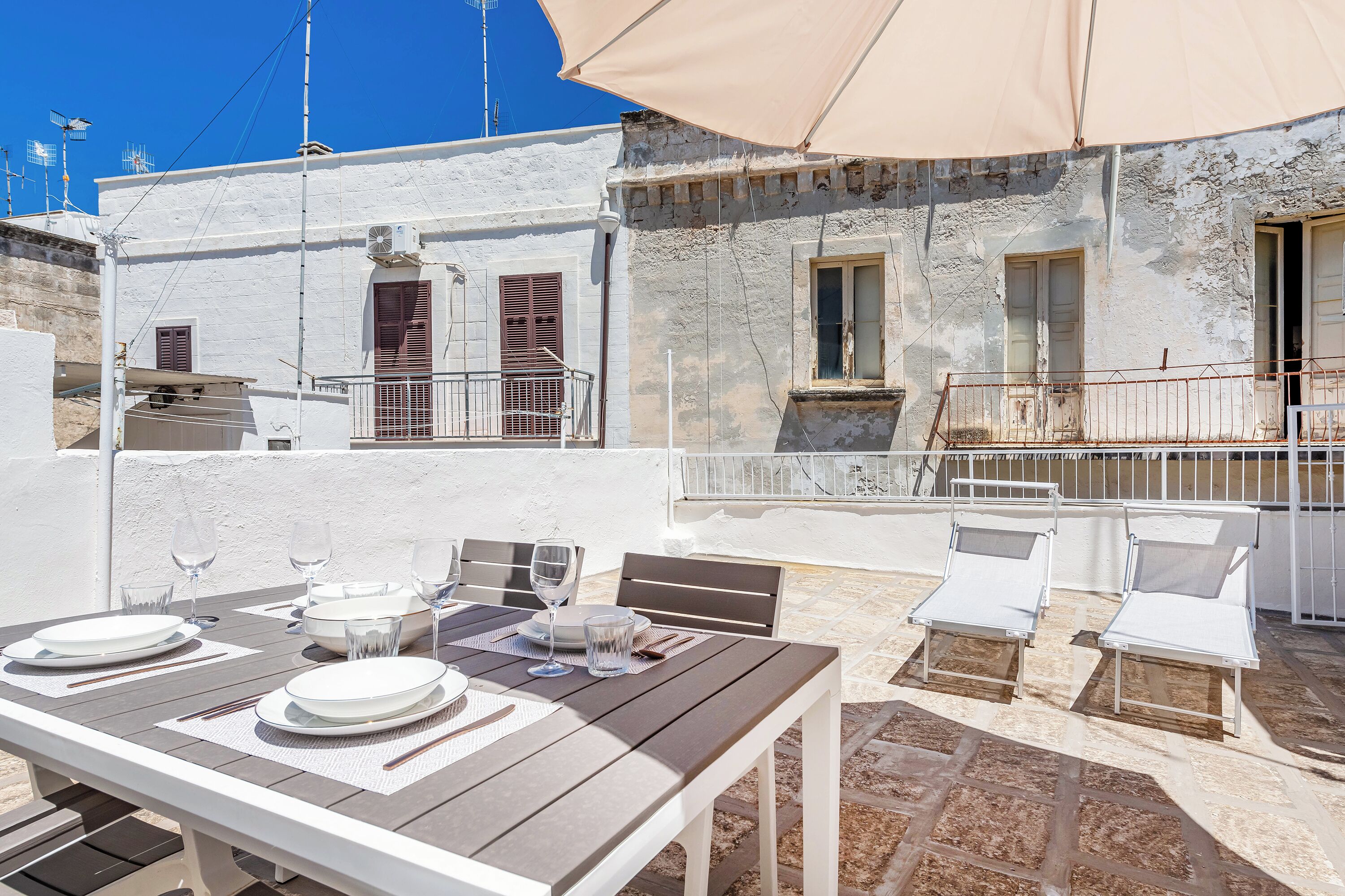 家庭公寓, 多間臥室 (Dimora del Levante Monopoli) | 室外用餐