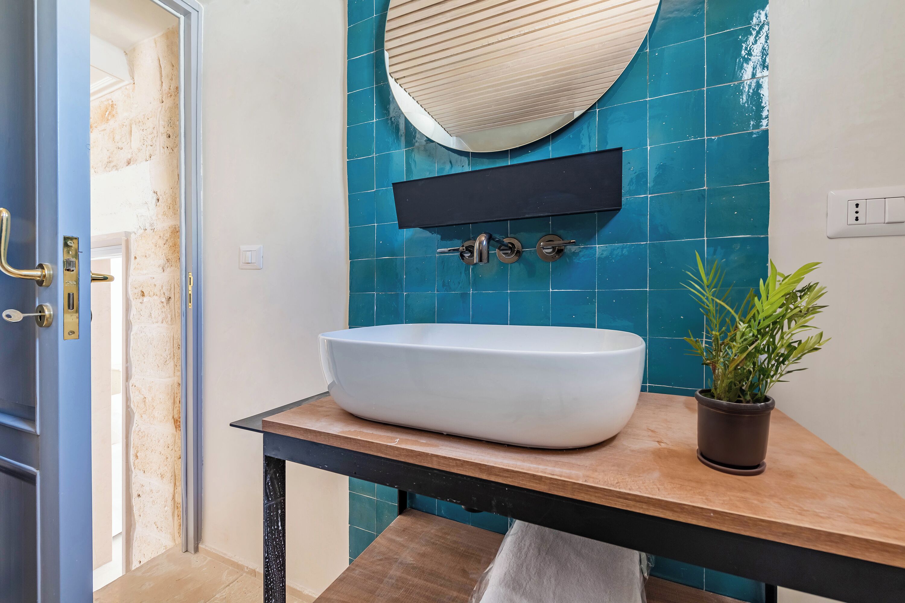 Family Apartment, Multiple Bedrooms (Dimora del Levante Monopoli) | Bathroom | Shower, hair dryer, towels, soap