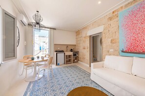 Family Apartment, Multiple Bedrooms (Dimora del Levante Monopoli) | Living area | Flat-screen TV - Dimora del Levante Monopoli (Monopoli)