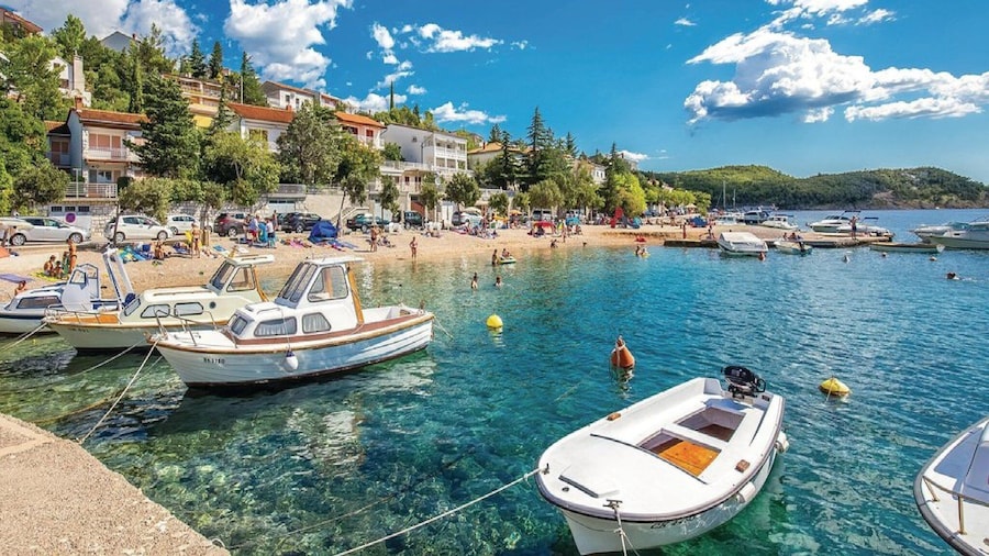 Apartments Ilija Njavro