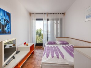 Studio (Studio Apartment with Balcony (Apartm) | 2 bedrooms, free WiFi - Apartments Ilija Njavro (Crikvenica)