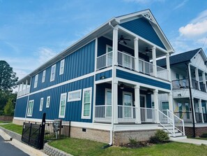 Unclassified image, 3 of 28, button