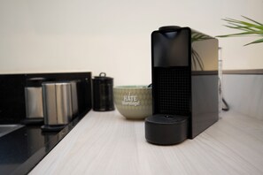 Kaffee und/oder Kaffeemaschine