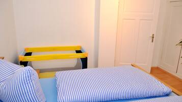 1 bedroom, in-room safe, free WiFi, bed sheets
