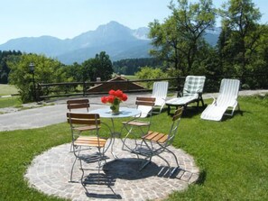 Outdoor dining - Landblick, 59m², 2 Schlafzimmer, Sat-tv, Balkon, Max. 4 Personen (Anger)