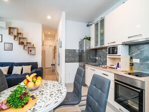 Lägenhet (Apartment Anka - One Bedroom Apartmen) | Eget kök | Kylskåp