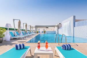 Outdoor pool, sun loungers