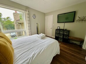 4 habitaciones, tabla de planchar con plancha, wifi y ropa de cama 