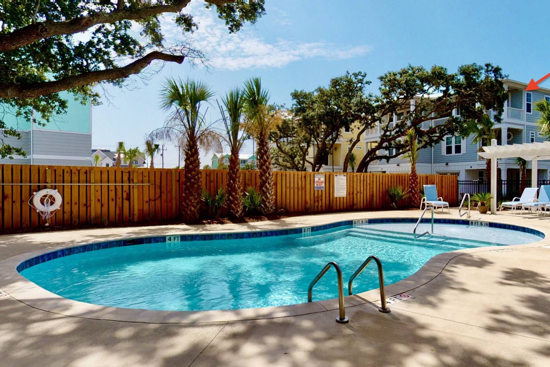 Newly Built Luxury Family Townhome, Pool, Elevator, Easy Beach Access, 3 Owner Suites