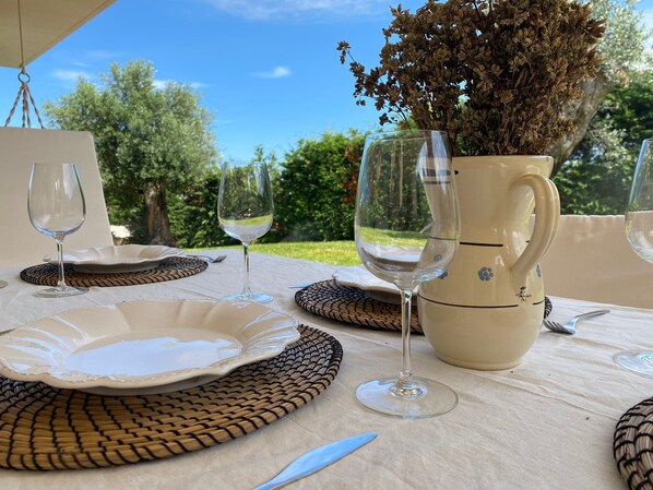 Outdoor dining