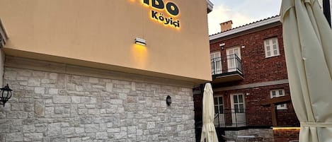 Free daily on-the-go breakfast