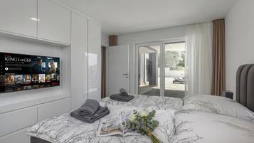 Family Apartment, Multiple Bedrooms, Sea Facing (Spacious Pool Apartment Crikvenica) | 3 bedrooms, iron/ironing board, free WiFi, bed sheets