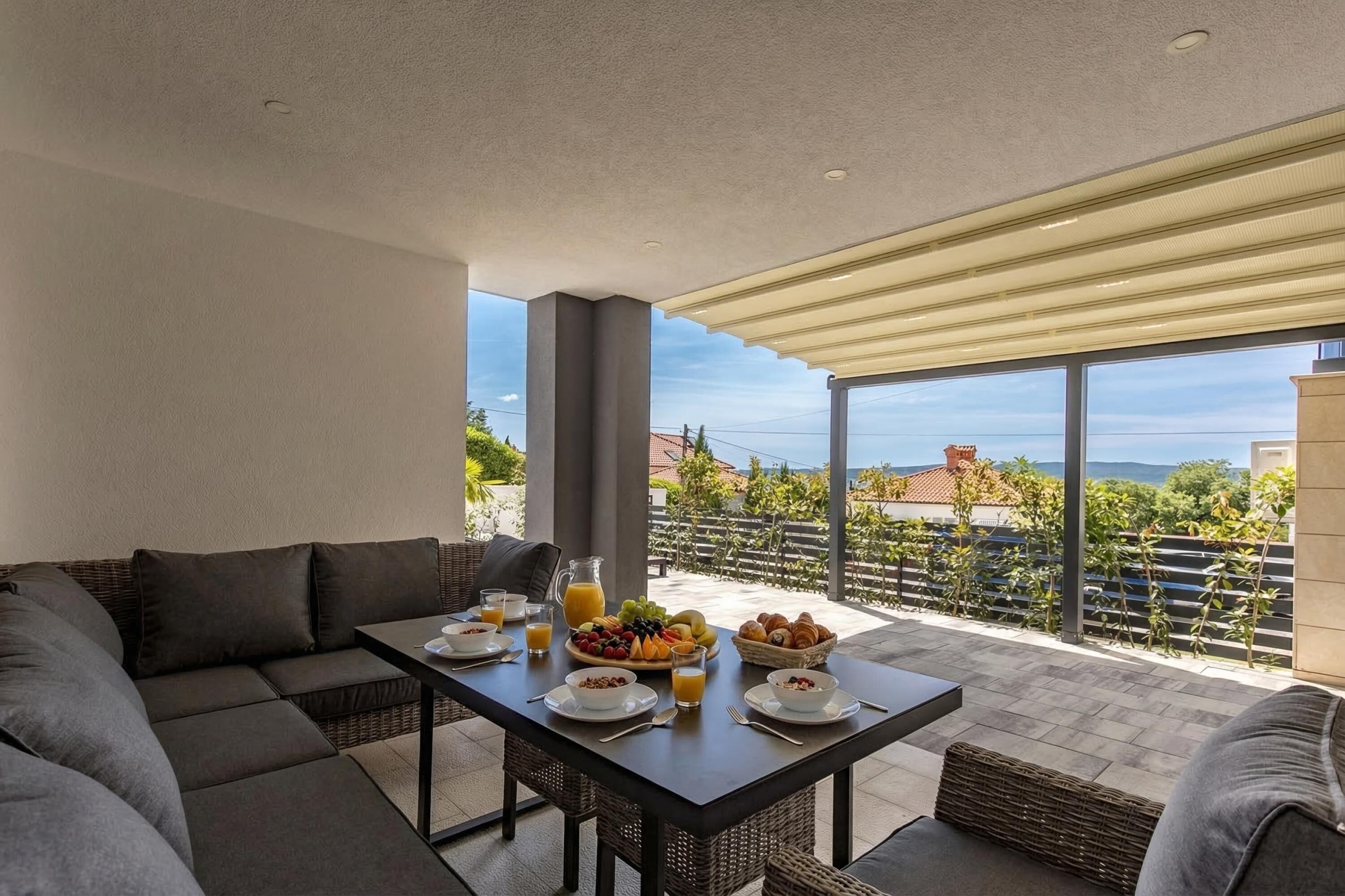 Family Apartment, Multiple Bedrooms, Sea Facing (Spacious Pool Apartment Crikvenica) | Outdoor dining