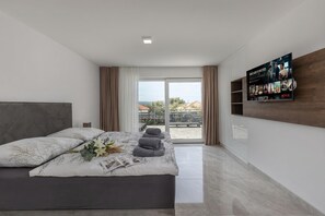 3 habitaciones, tabla de planchar con plancha y wifi gratis 