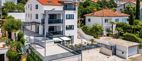 패밀리 아파트, 침실 여러 개, 바닷가 (Spacious Pool Apartment Crikvenica) | 외관