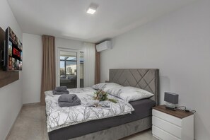 Familienapartment, Mehrere Schlafzimmer, Meerseite (Spacious Pool Apartment Crikvenica)