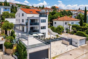 Exterior - Spacious Pool Apartment Crikvenica (Crikvenica)
