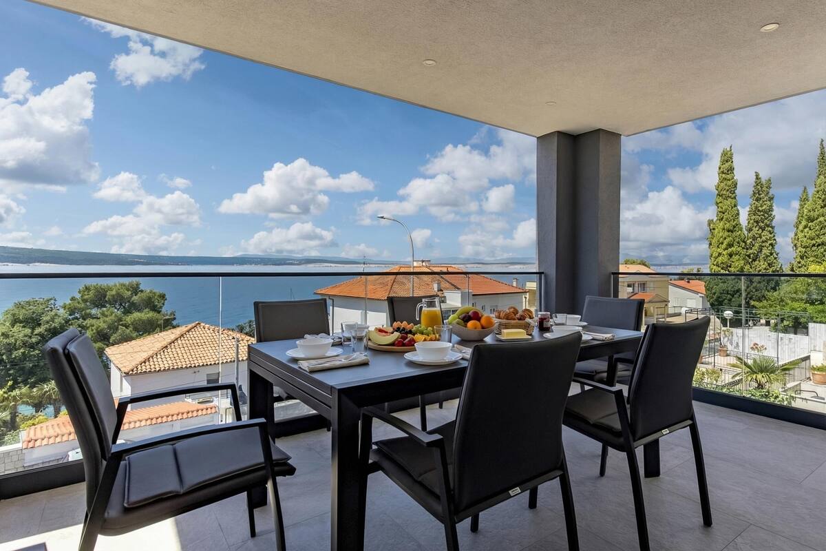 Family Apartment, 3 Bedrooms, Balcony, Sea Facing (Pool Apartment Sunset With Sea View) | Outdoor dining