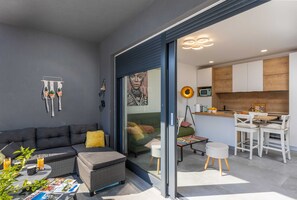 Apartment (Apartment Good Vibes - One Bedroom Ap) | Living room | 32-inch flat-screen TV with cable channels - Apartment Good Vibes (Konavle)