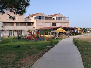 Mobile Home (Dalmatino Pleasure Mobile Home - Two ) | Aerial view - Dalmatino Pleasure Mobile Home (Privlaka)