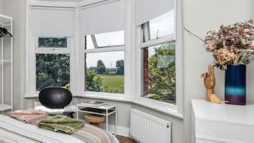 2 bedrooms