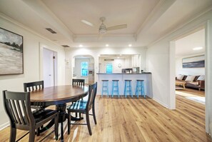 Dining - Waterfront Retreat w/ Private Boat Dock, Patio, Views | Shore Thing by AvantStay (Corpus Christi)