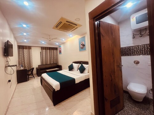 Hotel Lagoona and Banquet Hall