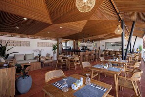 Sarapan pesanan masak setiap hari (IDR 125000 seorang)